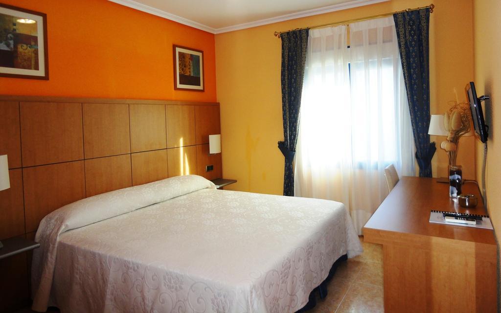 Hotel Mirador Velilla de San Antonio Eksteriør bilde